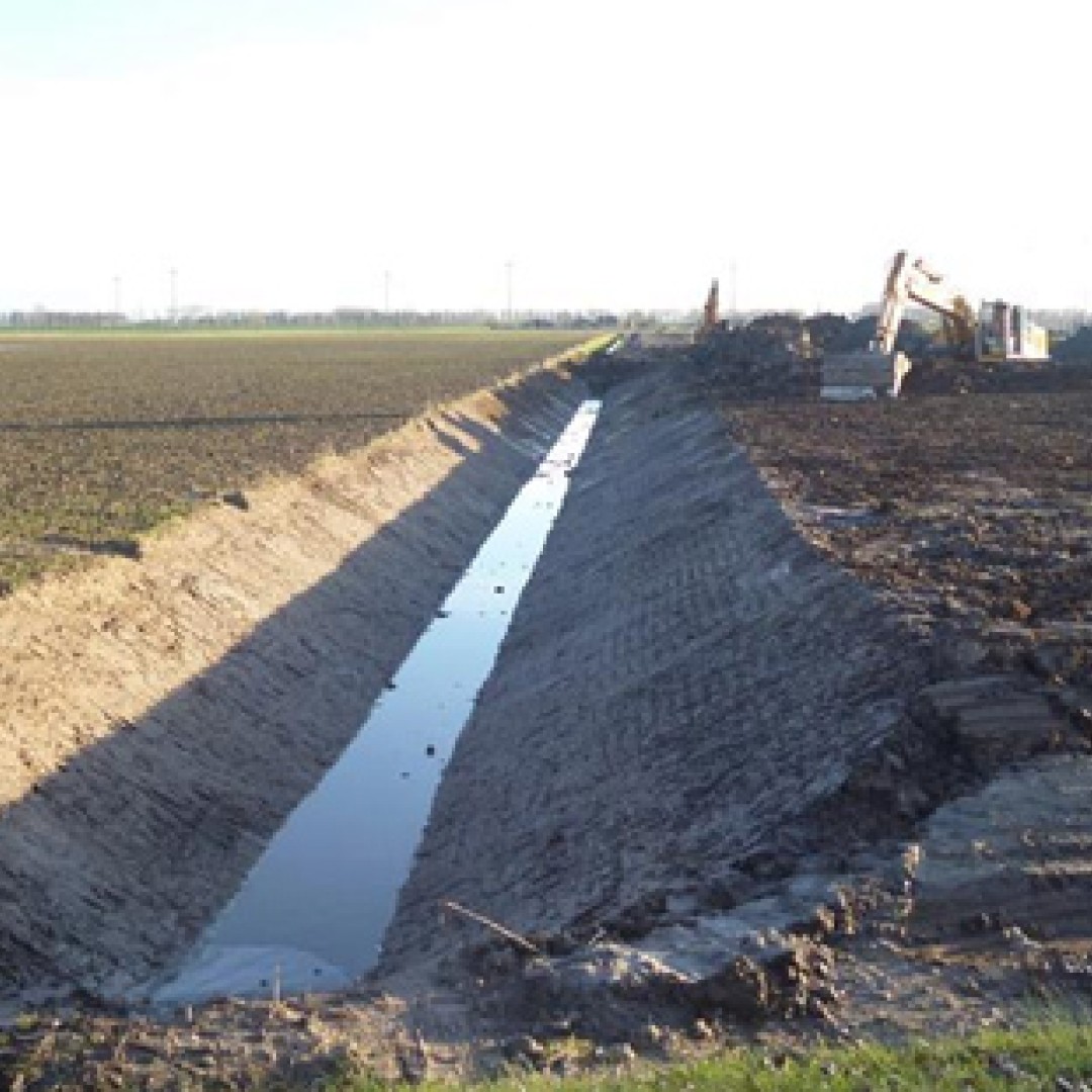 Sloot Sloot naast vv GDC-terrein verbreed | Altena.net