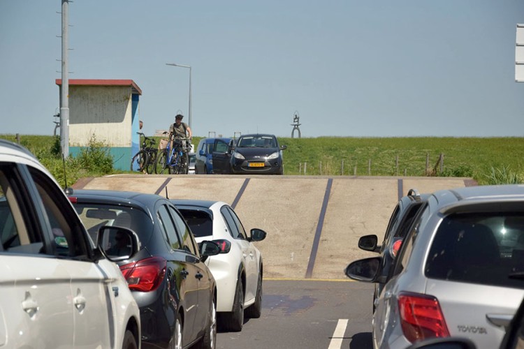 Gemotoriseerd verkeer wordt mogelijk niet overgezet wegens de laagwaterstand