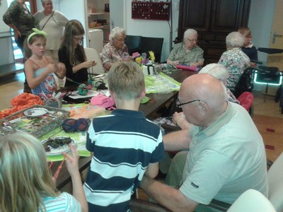 Kinderen bezoeken De Lemmenskamp