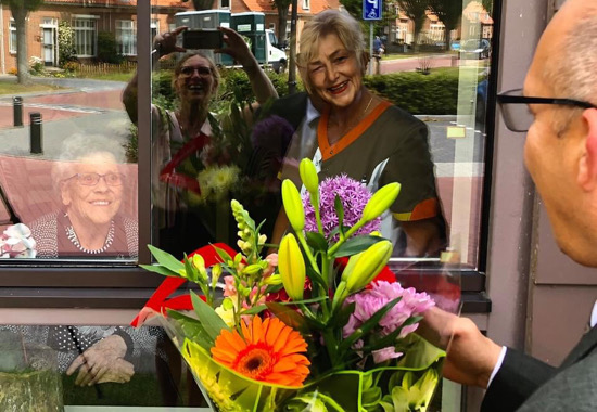 Opnieuw gemeentelijke bloemen voor ouderen